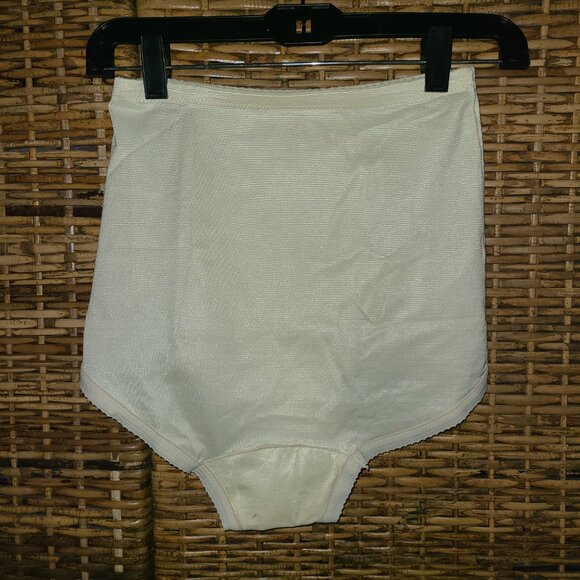 VTG Mystique 1950's Brief Girdle Shaper Sz 2X-34 Ivory Pinup High Waist USA Made - Picture 3 of 5